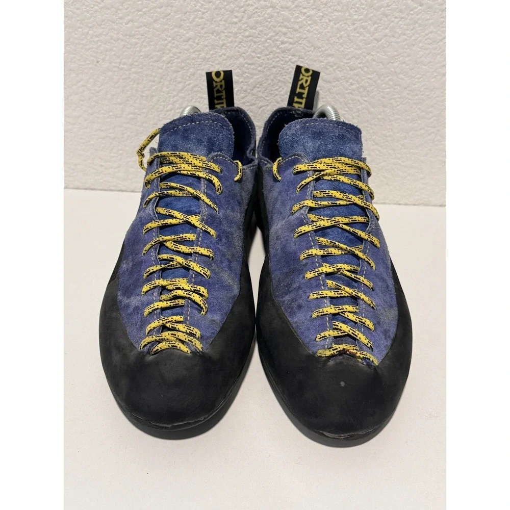 La Sportiva Climbing Shoes Mens US 9.5 EU 43 Blue Suede Lace Up Rock Gym Yellow